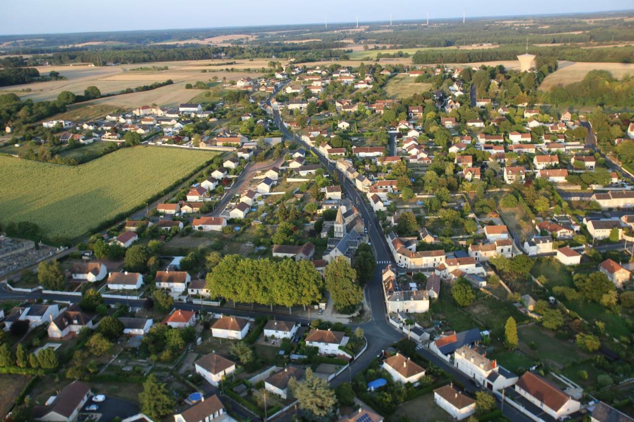 Gite Montgolfiere 6 Personnes Châtellerault Exterior foto